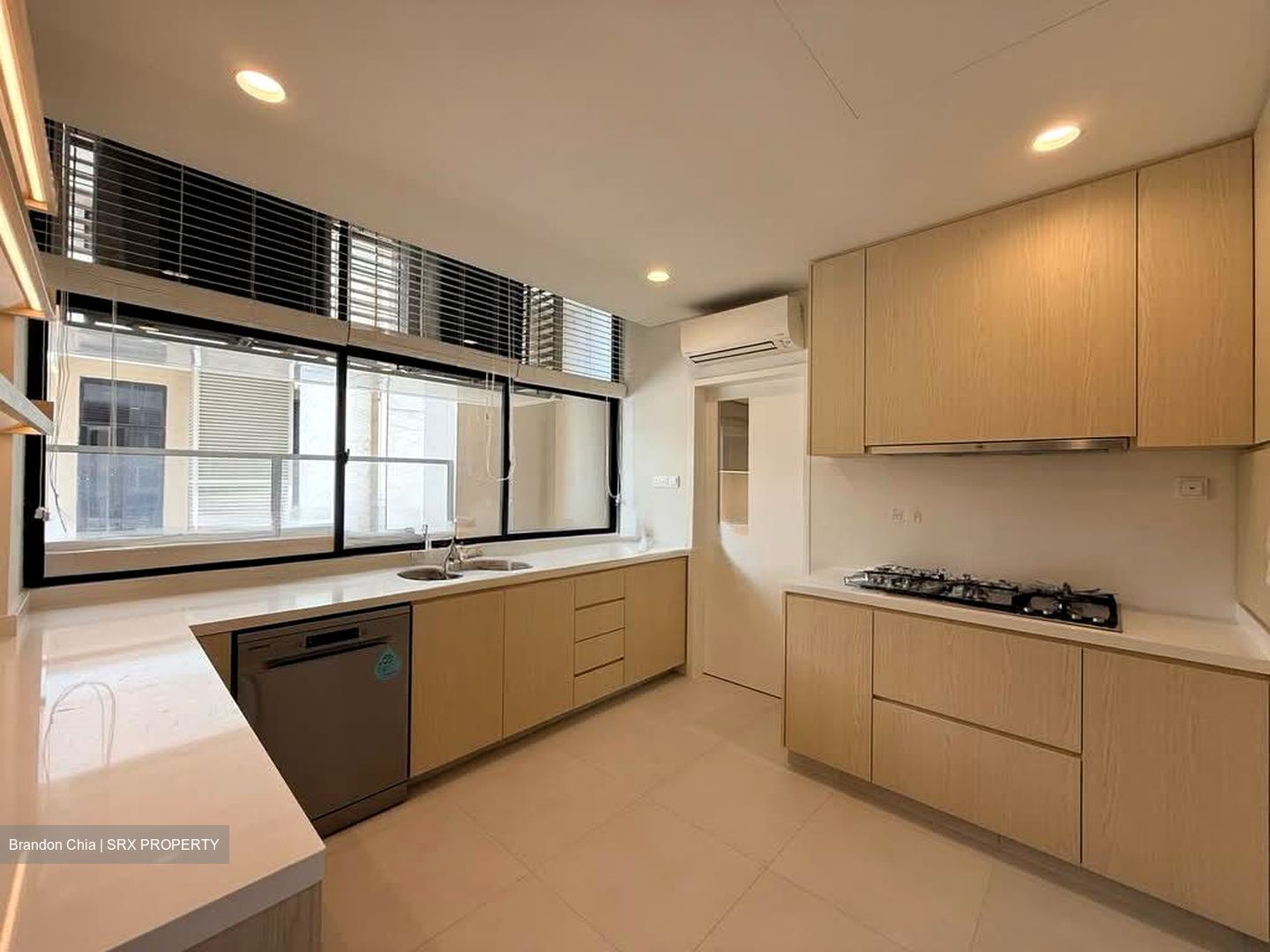 The Colonnade (D10), Condominium #538215061